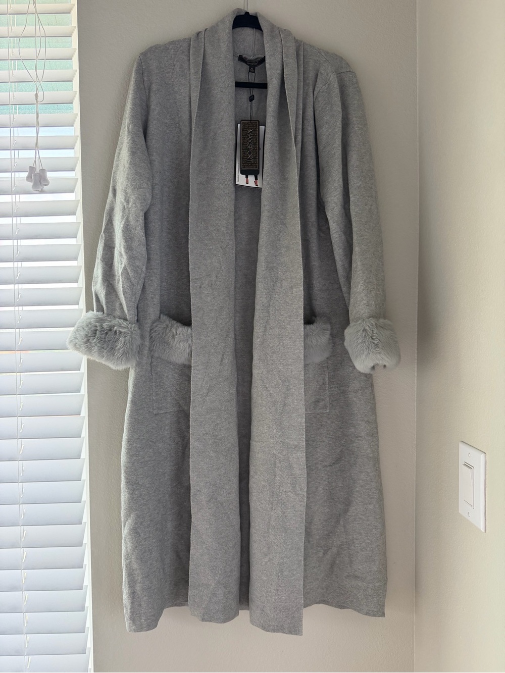 Women's Gray Open-Front Long Coat with Faux-Fur Cuffs